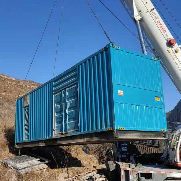 凤翔发电机的发电效率受多种因素影响，主要包括以下几个方面：