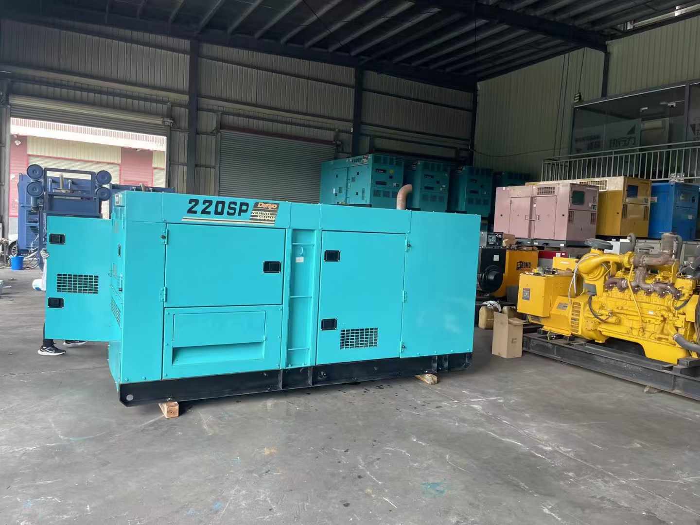 凤翔800kW 柴油发电机的输出电流波动范围是多少？